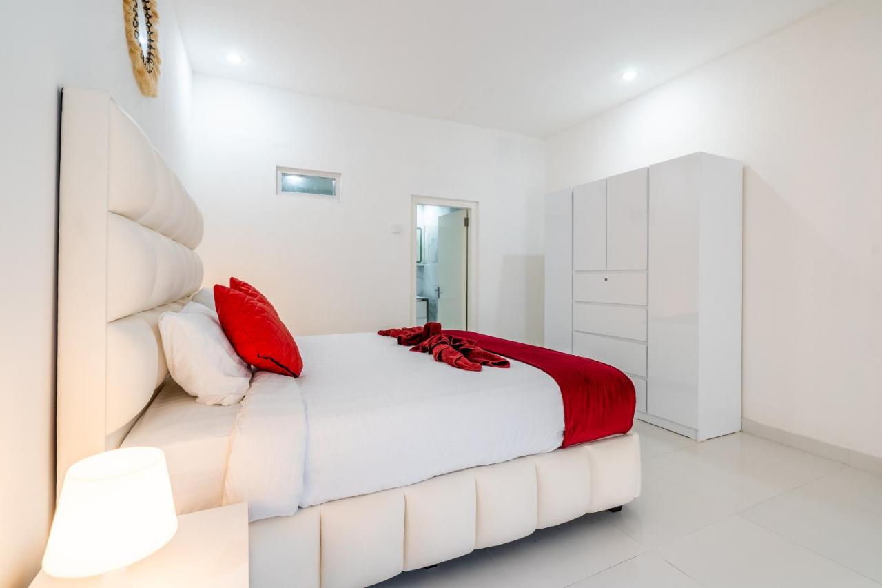 Luxury Minimalist Villa White Angel In Seminyak Extérieur photo