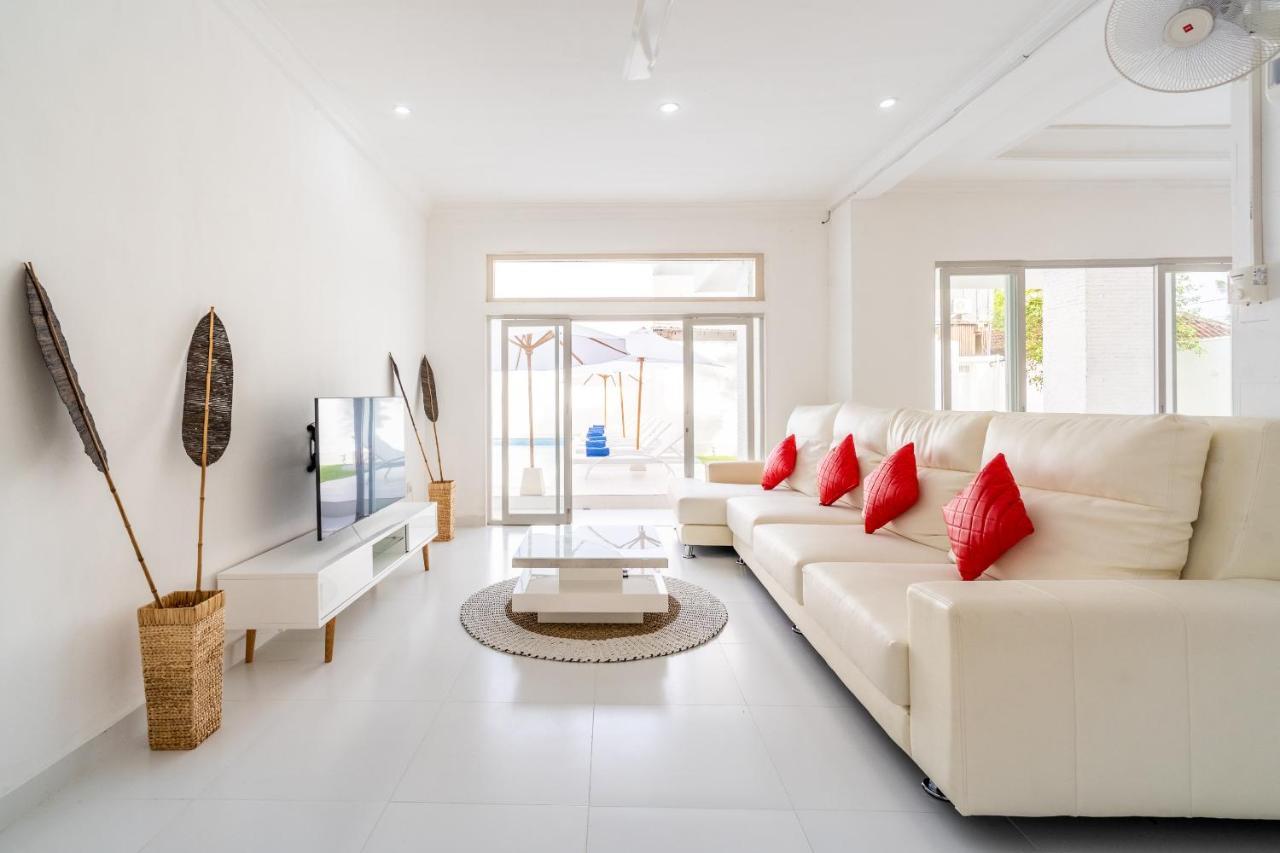 Luxury Minimalist Villa White Angel In Seminyak Extérieur photo